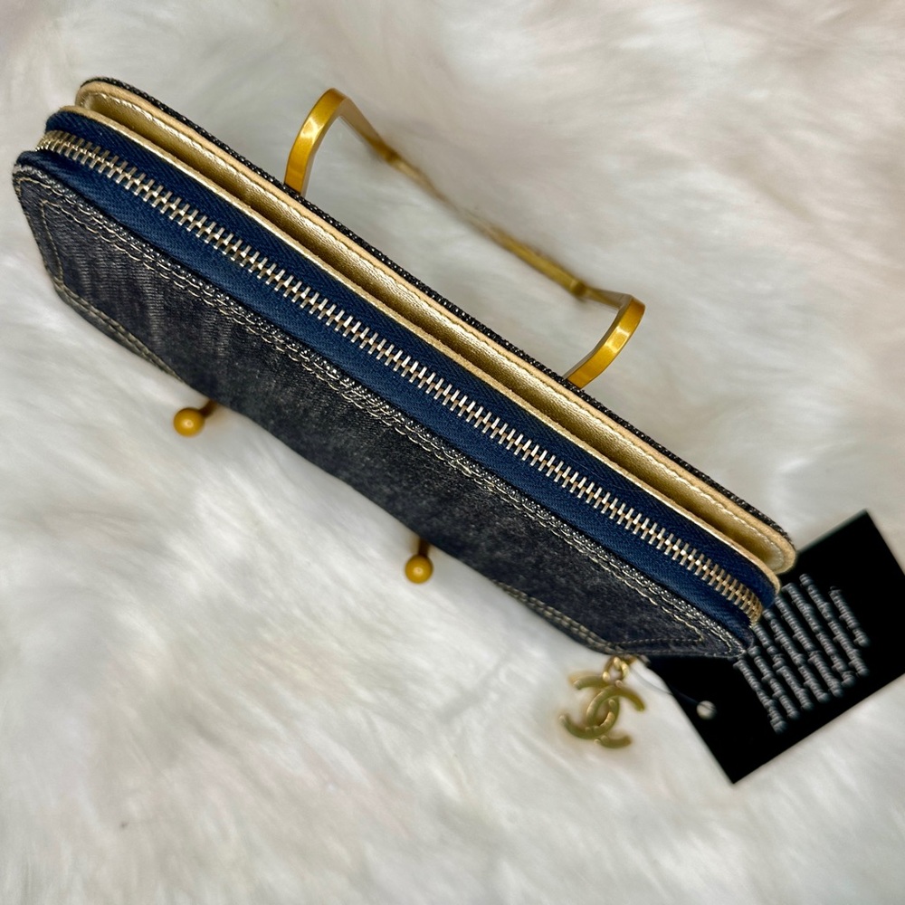 CHANEL Blue Denim Wallet with Gold Details - Picture 8 of 14